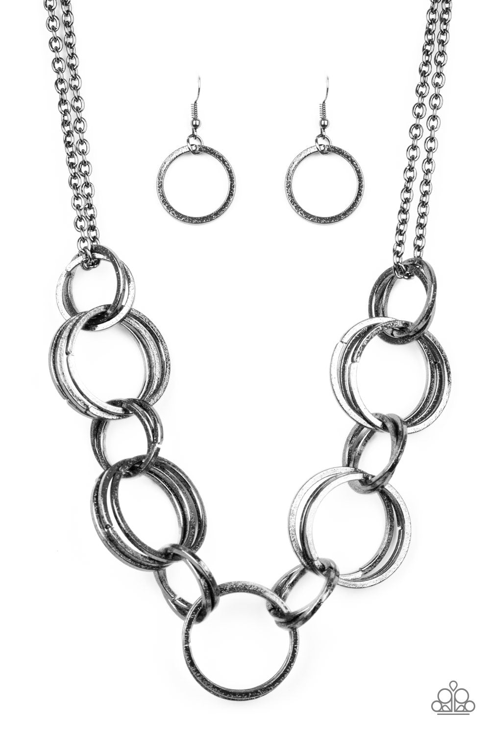 Jump Into the Ring Black Necklace