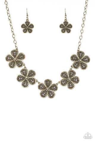 No Common Daisy Brass Necklace